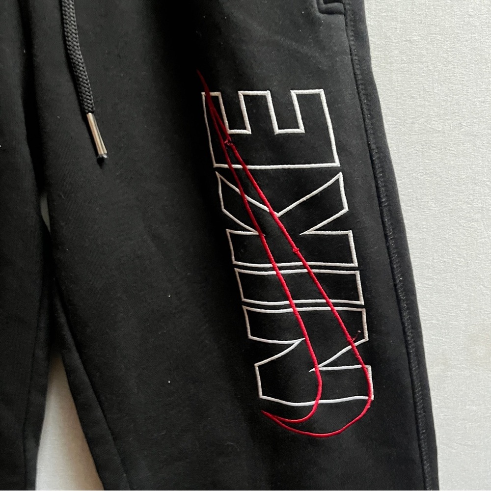 Nike Men’s Black Logo Fleece Jogger Pants Sz L - Picture 2 of 10
